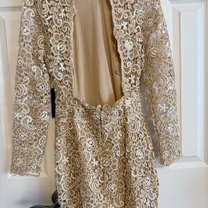 Elegant Lace Women's Backless Dress